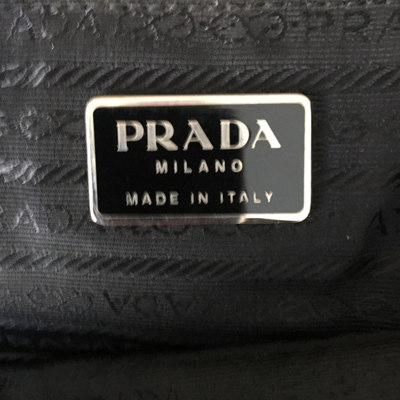Prada handbag - Picture 6 of 11